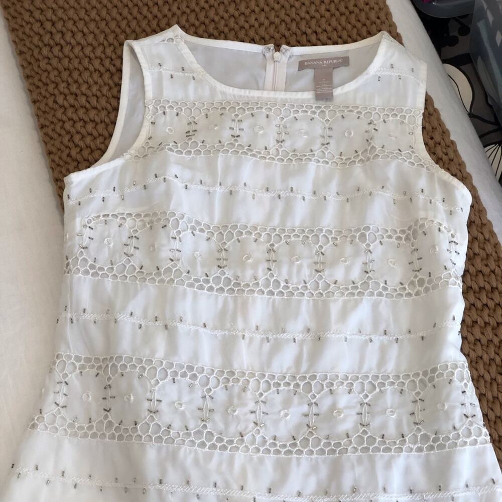 Banana Republic Beaded Sleeveless Summer Blouse Size 2
